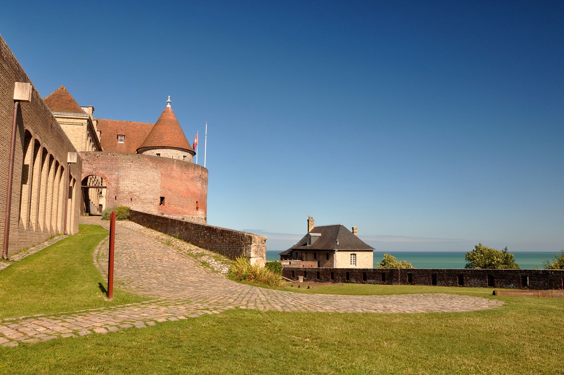 Dieppe (Photo license: CC BY 2.0)